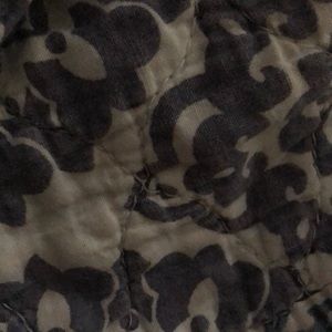 Meet your Posher, Mona